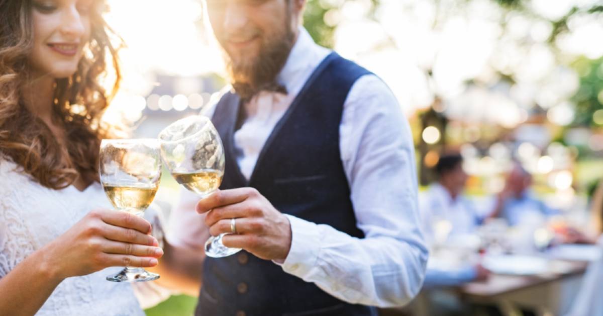 6 THINGS YOU NEED TO KNOW FOR YOUR WEDDING DAY: PART TWO. Desktop Image
