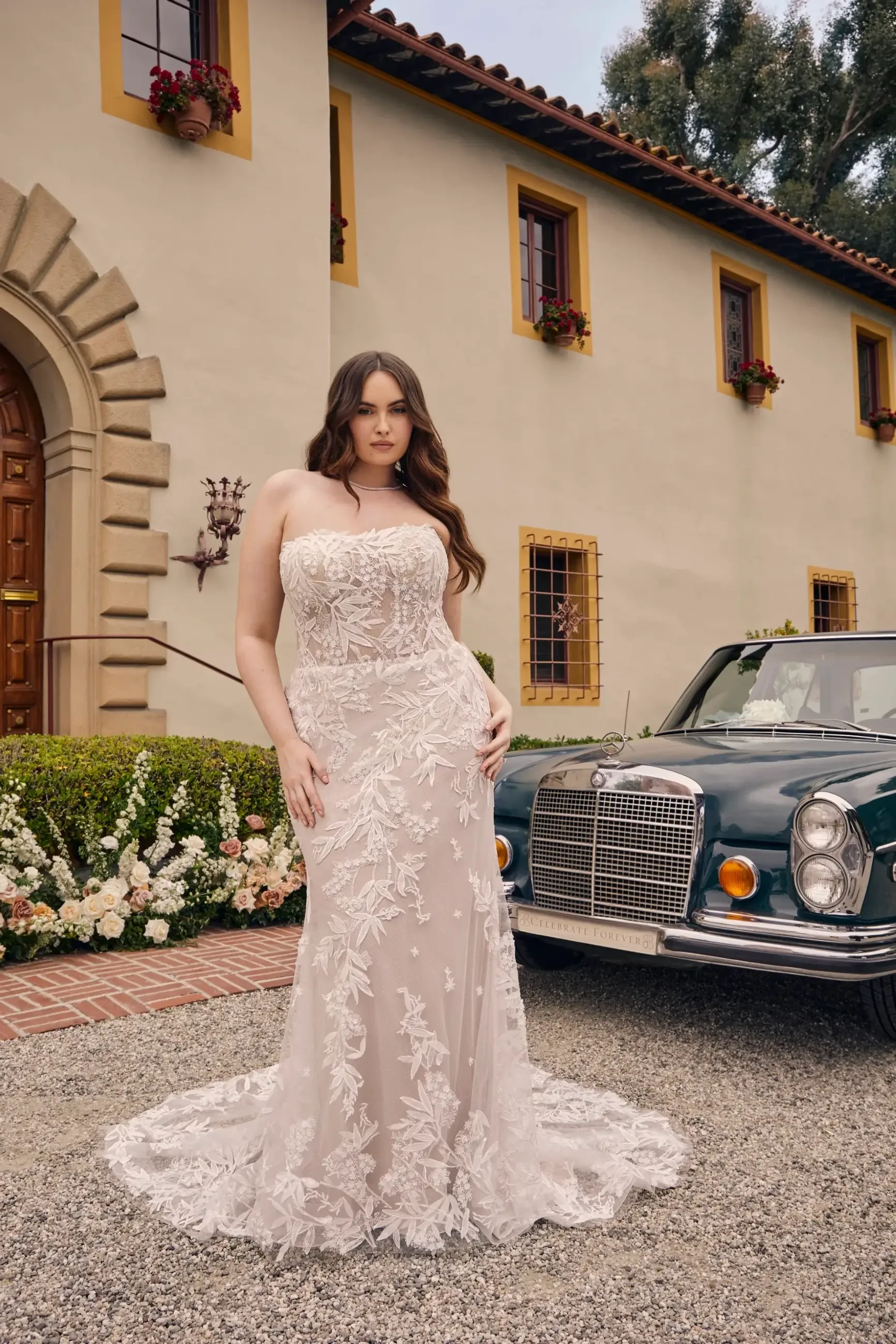 Curvy Bridal Fashion Trends: What's In for the Modern Plus-Size Bride Image