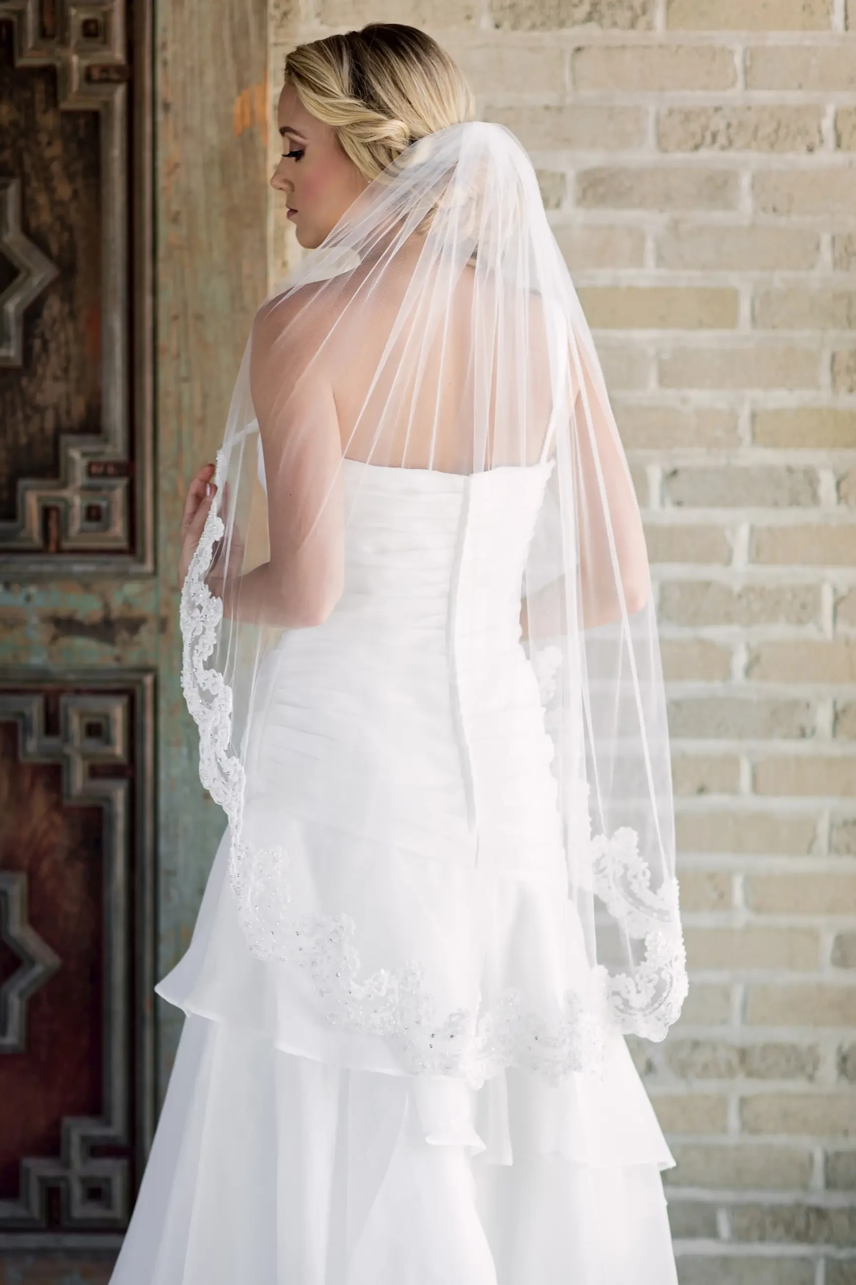 Accessorizing Your Bridal Look: From Veils to Custom Jewelry Image